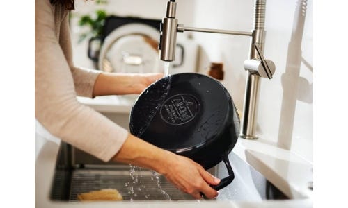 The Ultimate Guide to Cast Iron Cookware: Cooking, Care, and Benefits