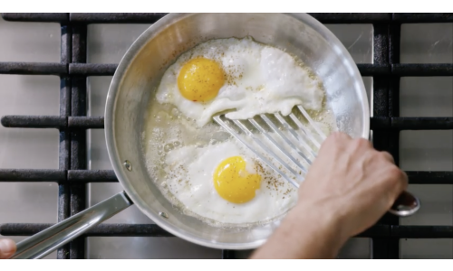 How To Cook Eggs In Stainless Steel Cookware - Food Above Gold