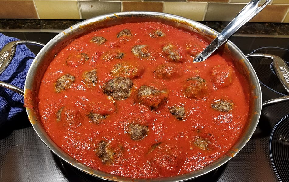 Heidi's Meatballs & Sauce For a Crowd