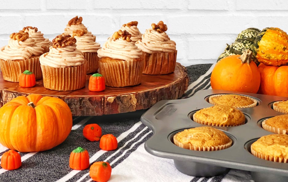 Pumpkin Cupcakes with Cinnamon Cream Cheese Frosting