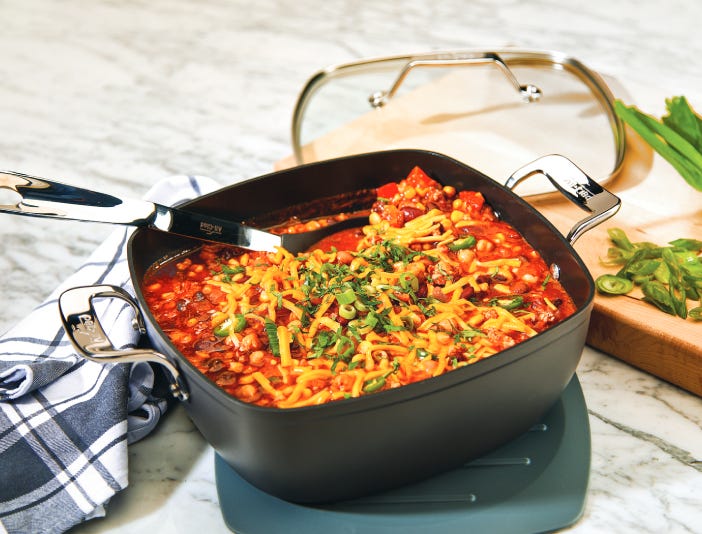 https://www.all-clad.com/media/wysiwyg/Large-All-Clad_Essentials_Nonstick_Cookware_5qt_Deep_Square_Pan_-_Trivet_Oven_to_Table_1_.jpg