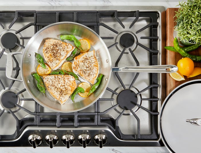 https://www.all-clad.com/media/wysiwyg/Large-D5_12.5in_Deep_Skillet_Stove_Swordfish_Overhead_Surface_Volume_1.jpg