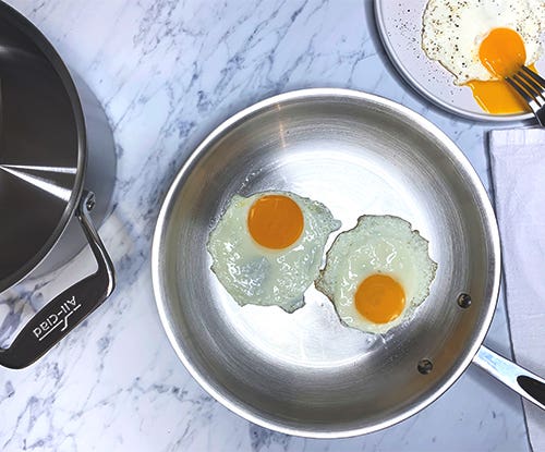 How to Cook Eggs in Stainless Steel Pan - The Easy Way!